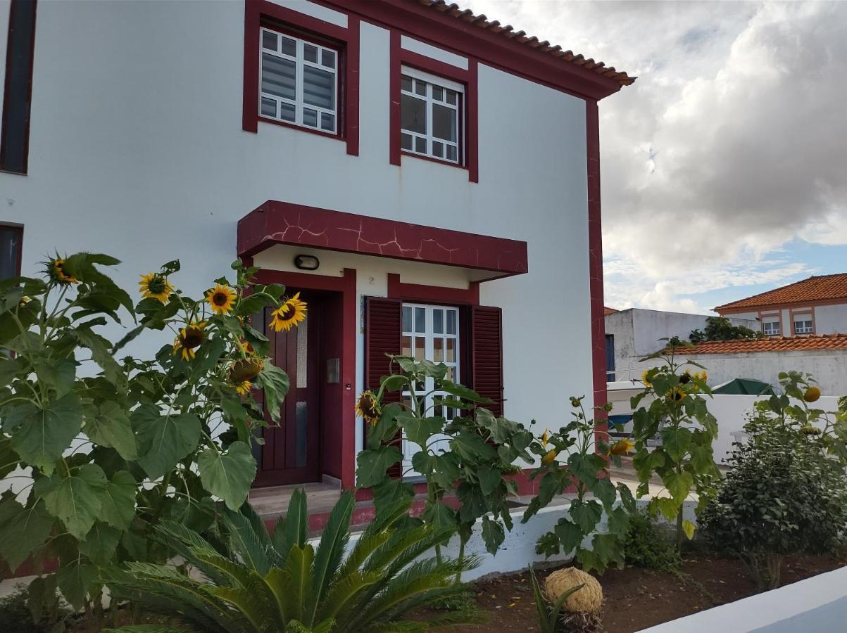 Villa Casa frente al mar y completamente restaurada Santa Cruz das Flores Exterior foto