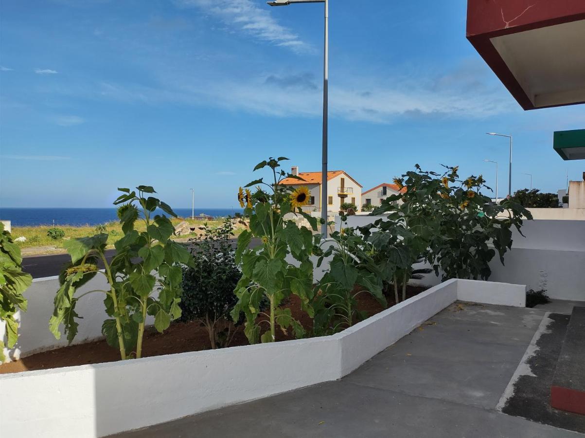 Villa Casa frente al mar y completamente restaurada Santa Cruz das Flores Exterior foto